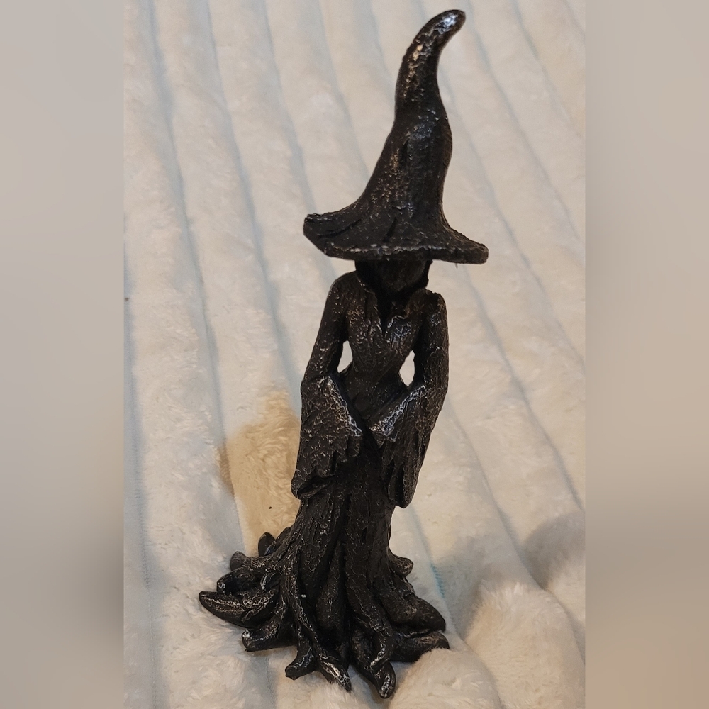 Enchanting Mystical Black Forest Tree Witch Figurine 7.5" - Picture 3 of 12